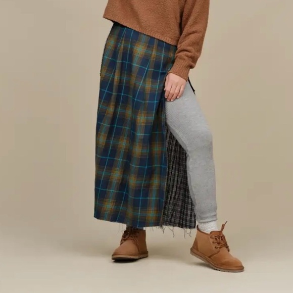 UGG  Neumel Boots in chestnut NEW - Picture 3 of 11